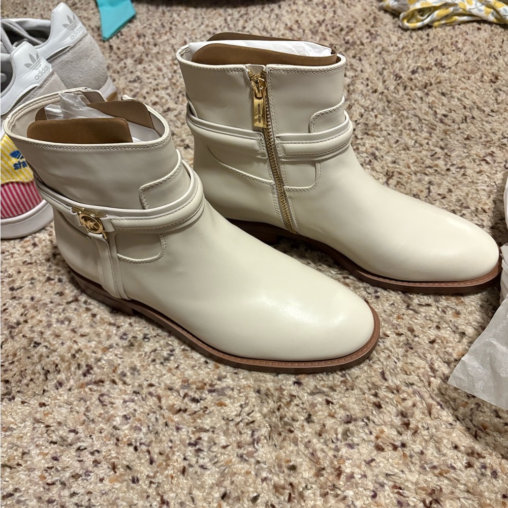 Michael Kors Cream Ankle Boots - Picture 5 of 8